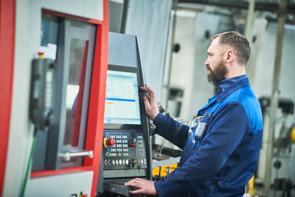 IT-Service für Handwerksbetriebe mit CNC-Maschinen in Holz- und Metallverarbeitung.